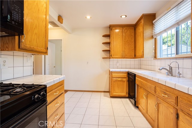 Detail Gallery Image 12 of 34 For 11043 Babbitt Ave, Granada Hills,  CA 91344 - 3 Beds | 2 Baths