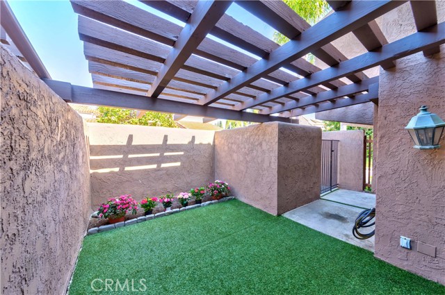 8629 Buena Tierra Place, Buena Park CA: https://media.crmls.org/medias/96e4b588-13c3-4f3c-8419-9ea13c221530.jpg