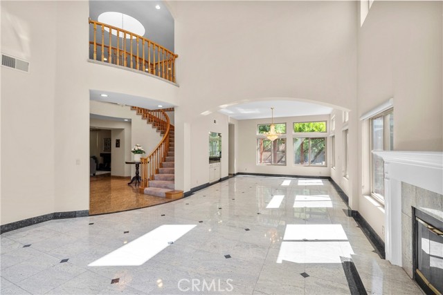 Detail Gallery Image 10 of 46 For 6056 Lake Lindero, Agoura Hills,  CA 91301 - 4 Beds | 3/1 Baths