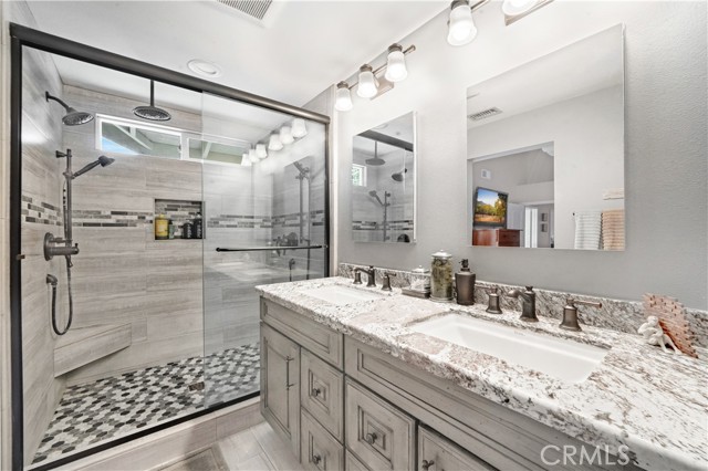 Detail Gallery Image 17 of 30 For 19 Oxbow Creek Ln, Laguna Hills,  CA 92653 - 3 Beds | 2/1 Baths