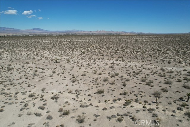 769 Meridian Road, Lucerne Valley CA: https://media.crmls.org/medias/96e70247-2e88-493d-8f9f-4626e2f77d7f.jpg