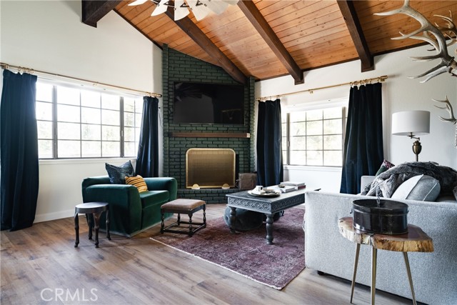 Detail Gallery Image 2 of 36 For 1132 Mount Shasta Rd, Big Bear City,  CA 92314 - 4 Beds | 2 Baths