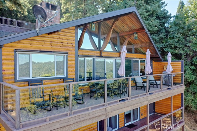 Detail Gallery Image 1 of 44 For 816 Chamois Dr, Crestline,  CA 92325 - 3 Beds | 2/1 Baths