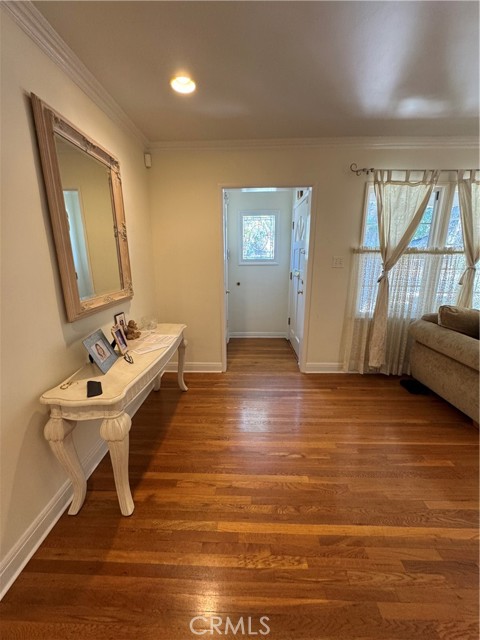6552 Aqueduct Avenue, Van Nuys CA: https://media.crmls.org/medias/96e82692-12da-4293-8e8e-e2c6df24bdc1.jpg