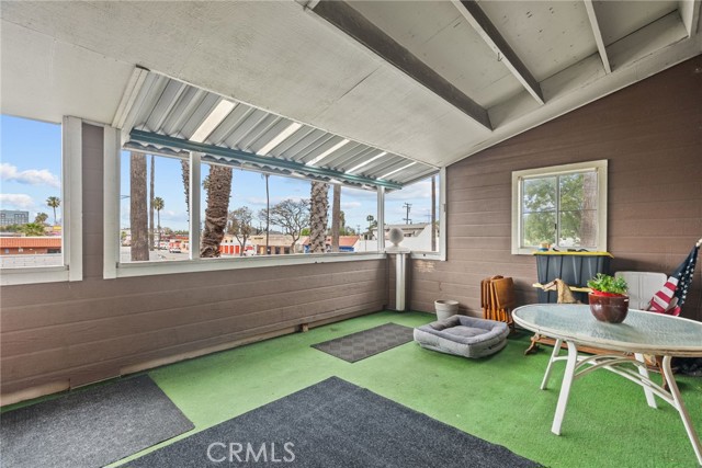 713 S Anaheim Boulevard, Anaheim CA: https://media.crmls.org/medias/96ea5e70-a030-4dae-9801-ab712fb5f793.jpg