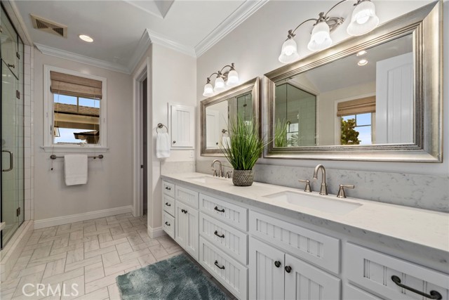 652 26th Street, Manhattan Beach, California 90266, 5 Bedrooms Bedrooms, ,2 BathroomsBathrooms,Residential,Sold,26th,SB21213872