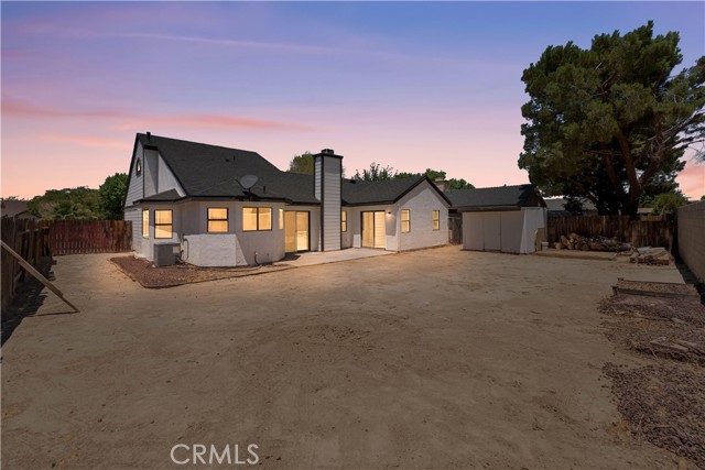 44130 Dahlia Street, Lancaster CA: https://media.crmls.org/medias/96eb5234-f5d7-49a6-8f85-3d9d3c8daaae.jpg