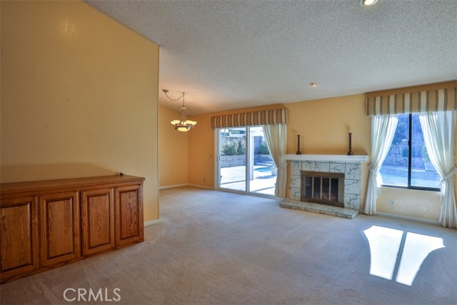 Detail Gallery Image 4 of 32 For 1556 Gary, Redlands,  CA 92374 - 4 Beds | 2 Baths