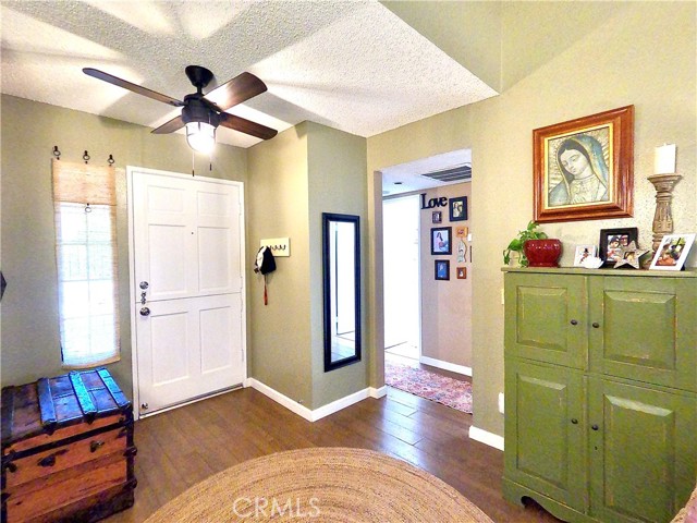 Detail Gallery Image 4 of 17 For 1441 Potomac Cir, San Jacinto,  CA 92583 - 2 Beds | 2 Baths