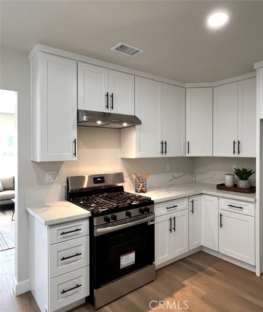 Detail Gallery Image 4 of 31 For 905 Patrick, Pomona,  CA 91767 - 3 Beds | 3 Baths