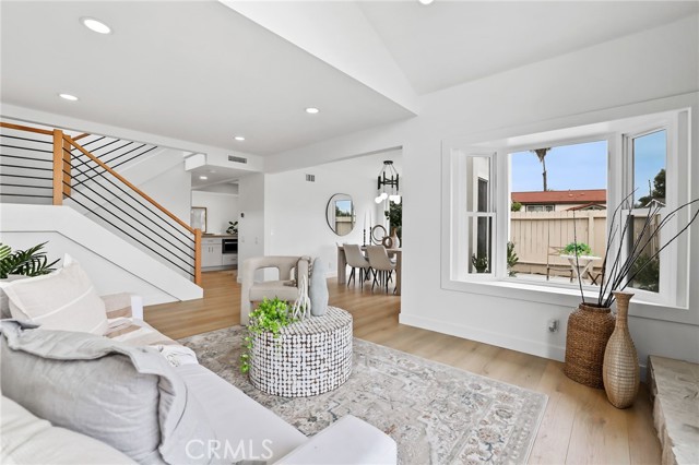23941 Jarrow Lane, Lake Forest CA: https://media.crmls.org/medias/96eba5c0-6fb8-4671-a787-2ed42424217d.jpg
