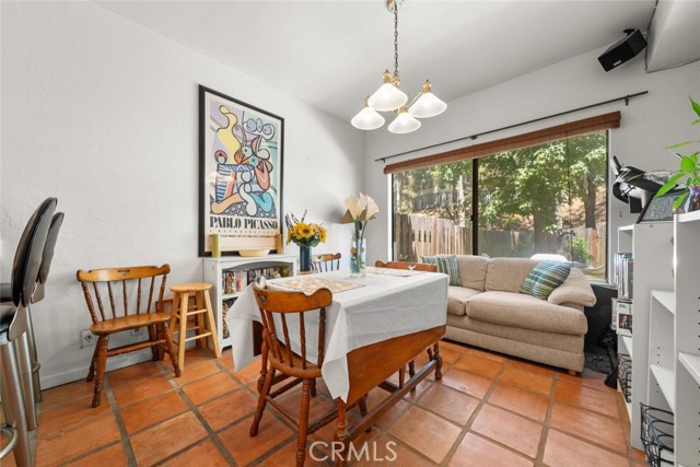 Detail Gallery Image 14 of 34 For 10831 Roycroft St #8,  Sun Valley,  CA 91352 - 3 Beds | 3 Baths