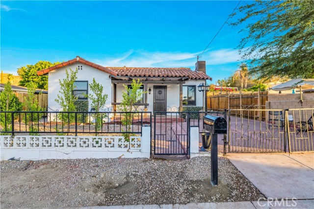 Detail Gallery Image 2 of 46 For 68613 E St, Cathedral City,  CA 92234 - 3 Beds | 2/1 Baths