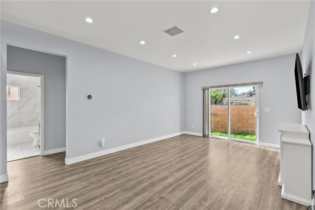 Detail Gallery Image 12 of 47 For 7239 Kraft, North Hollywood,  CA 91605 - 3 Beds | 2 Baths