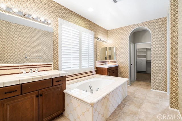 Detail Gallery Image 14 of 46 For 33293 Manchester Rd, Temecula,  CA 92592 - 4 Beds | 2/1 Baths