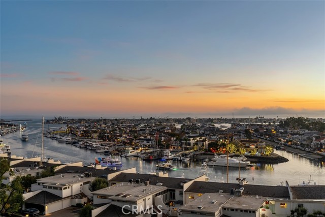 Detail Gallery Image 43 of 58 For 1207 Dolphin Ter, Corona Del Mar,  CA 92625 - 6 Beds | 6/2 Baths