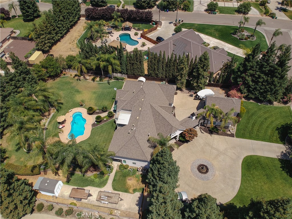 https://media.crmls.org/medias/96f01236-9adf-4c44-8c74-9017be0e2eea.jpg?preset=X-Large