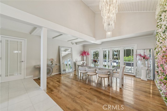 Detail Gallery Image 2 of 19 For 17675 Rainglen, Huntington Beach,  CA 92649 - 4 Beds | 2/1 Baths