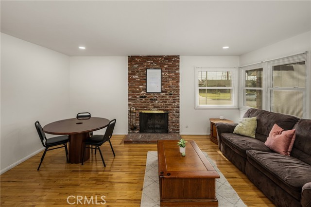 Detail Gallery Image 8 of 41 For 1011 E Chestnut, Orange,  CA 92867 - 5 Beds | 3 Baths