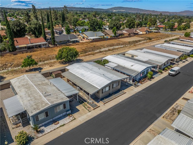 626 N Dearborn, Redlands CA: https://media.crmls.org/medias/96f0c983-a684-4b2d-8c5c-e97e34f4f1e0.jpg