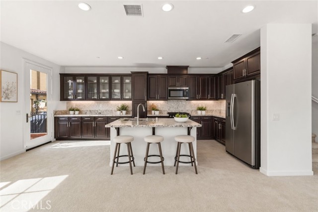 28637 Solana Court, Valencia CA: https://media.crmls.org/medias/96f10bd5-1502-4ba1-86d6-62765072049c.jpg