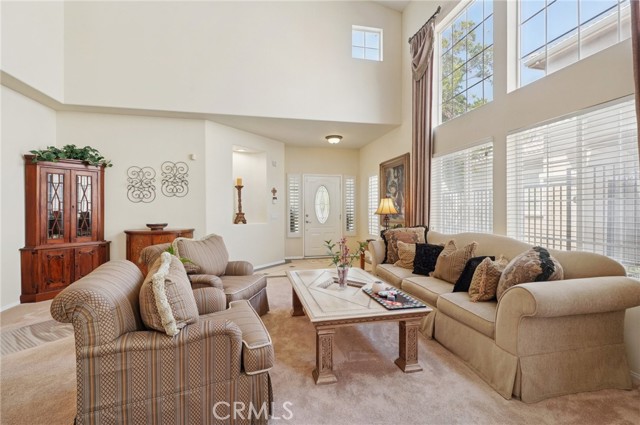 Detail Gallery Image 5 of 65 For 20504 Bergamo Way, Porter Ranch,  CA 91326 - 5 Beds | 3 Baths