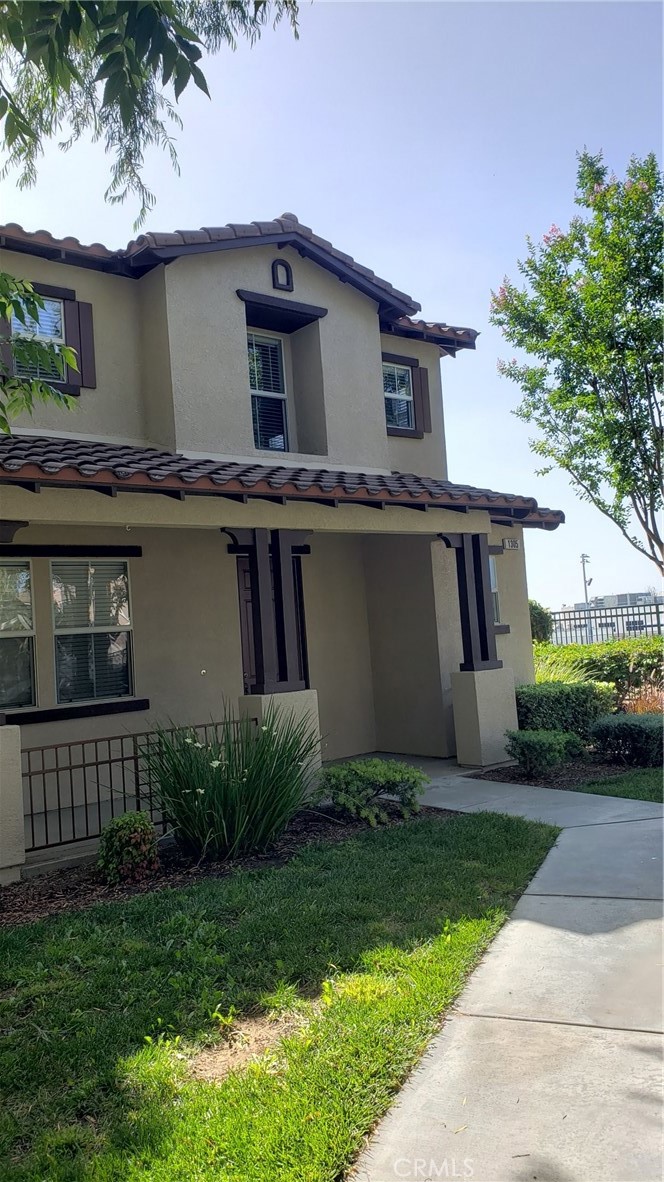1305 Walraven Court