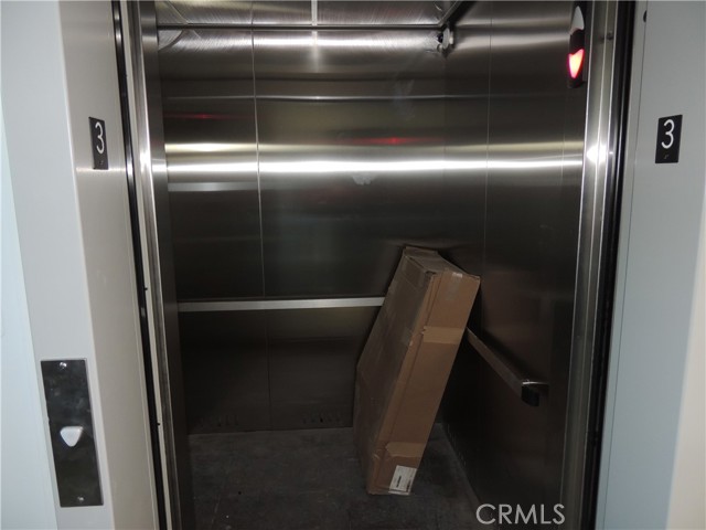 Detail Gallery Image 12 of 15 For 22735 Del Valle St #3,  Woodland Hills,  CA 91364 - 2 Beds | 1 Baths