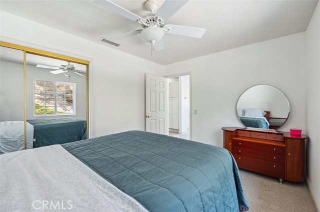 Detail Gallery Image 20 of 23 For 4950 Dunman Ave, Woodland Hills,  CA 91364 - 5 Beds | 3 Baths