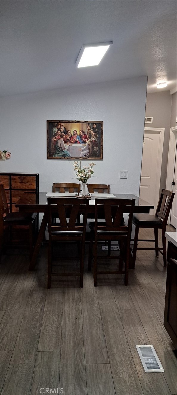 Detail Gallery Image 9 of 35 For 16600 Orange Ave #23,  Paramount,  CA 90723 - 3 Beds | 2 Baths