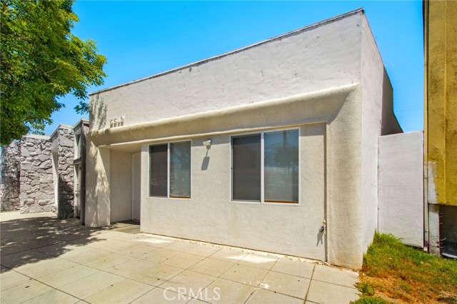 Detail Gallery Image 13 of 13 For 5512 Long Beach #B,  Long Beach,  CA 90805 - 2 Beds | 1 Baths