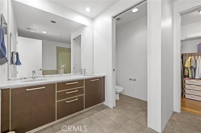 Detail Gallery Image 10 of 23 For 801 S Grand #1611,  Los Angeles,  CA 90017 - 2 Beds | 2 Baths