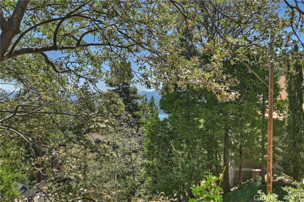 https://media.crmls.org/medias/96f7ba37-2565-40e3-963e-cd0072bdfbcb.jpg?preset=X-Large