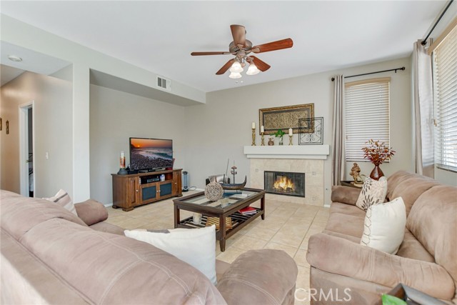 32501 Sprucewood Way, Lake Elsinore CA: https://media.crmls.org/medias/96f80ceb-dcab-439d-beaf-0c692e83e287.jpg