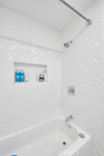17401 Hood Court, Fountain Valley CA: https://media.crmls.org/medias/96f83a3e-a6de-4d31-ae6a-07309015f766.jpg