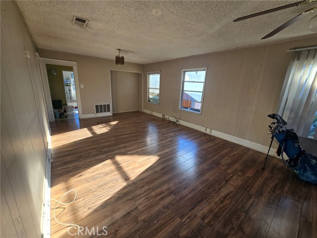 1154 E 20th, Long Beach CA: https://media.crmls.org/medias/96f873bf-00ae-4d40-851a-bc07c55ddc9b.jpg