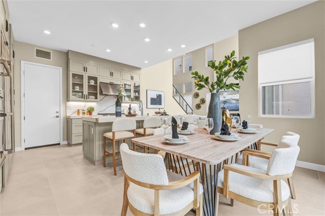 1155 Poppy Court, Montebello CA: https://media.crmls.org/medias/96f89ee8-c9ac-4f7b-9d3b-9a3835bd1d17.jpg