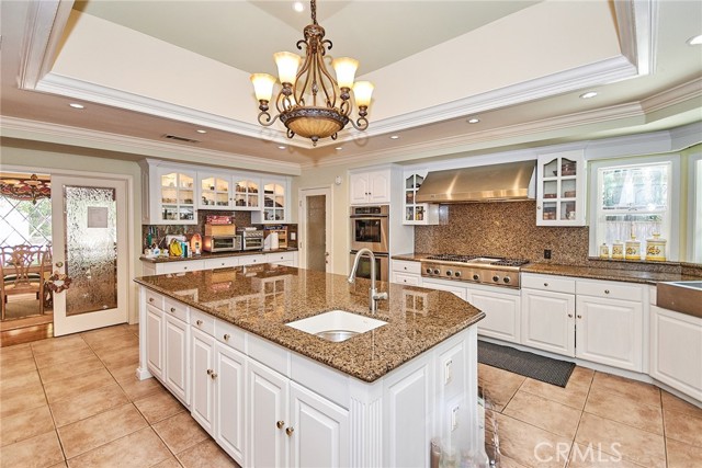 Detail Gallery Image 13 of 30 For 20845 E Mesarica Rd, Covina,  CA 91724 - 6 Beds | 4/3 Baths