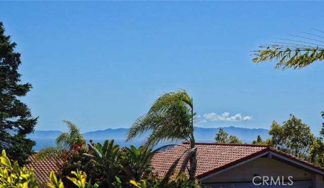 6888 Alta Vista Drive, Rancho Palos Verdes CA: https://media.crmls.org/medias/96f93ed3-8b1b-49af-91b4-c88b9890688f.jpg