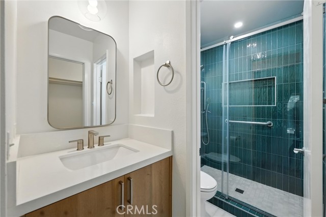 Detail Gallery Image 14 of 19 For 3935 San Ramon Dr, Oceanside,  CA 92057 - 2 Beds | 2 Baths