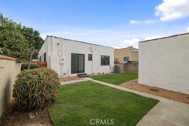 Detail Gallery Image 35 of 44 For 6119 Haas, Los Angeles,  CA 90047 - 3 Beds | 2/1 Baths