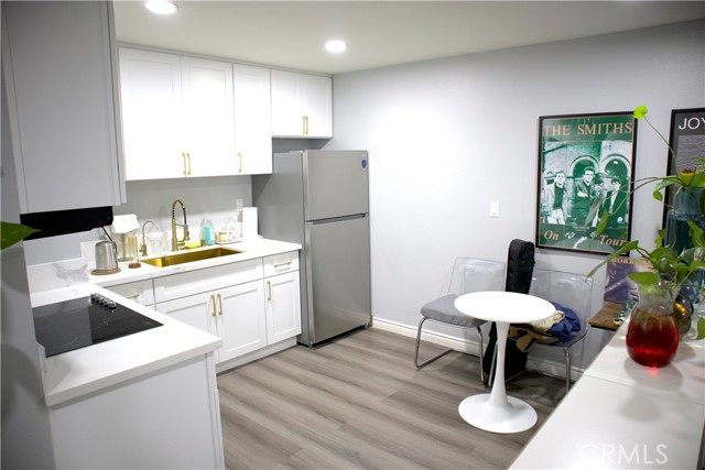 Detail Gallery Image 3 of 18 For 5585 E Pacific Coast, Long Beach,  CA 90804 - 0 Beds | 1 Baths