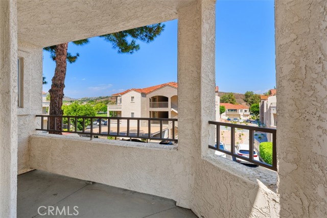 Detail Gallery Image 6 of 9 For 1980 Las Colinas Cir #208,  Corona,  CA 92879 - 2 Beds | 2 Baths