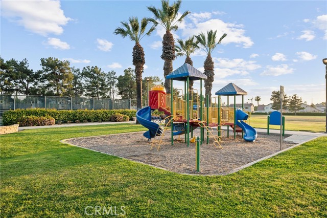 Detail Gallery Image 37 of 42 For 25888 Iris Ave #B,  Moreno Valley,  CA 92551 - 2 Beds | 2/1 Baths