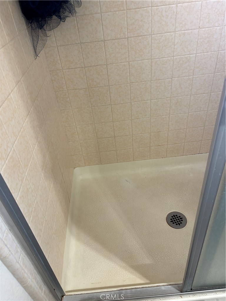 https://media.crmls.org/medias/96fae605-6aef-4829-835e-a7debe419efd.jpg?preset=X-Large