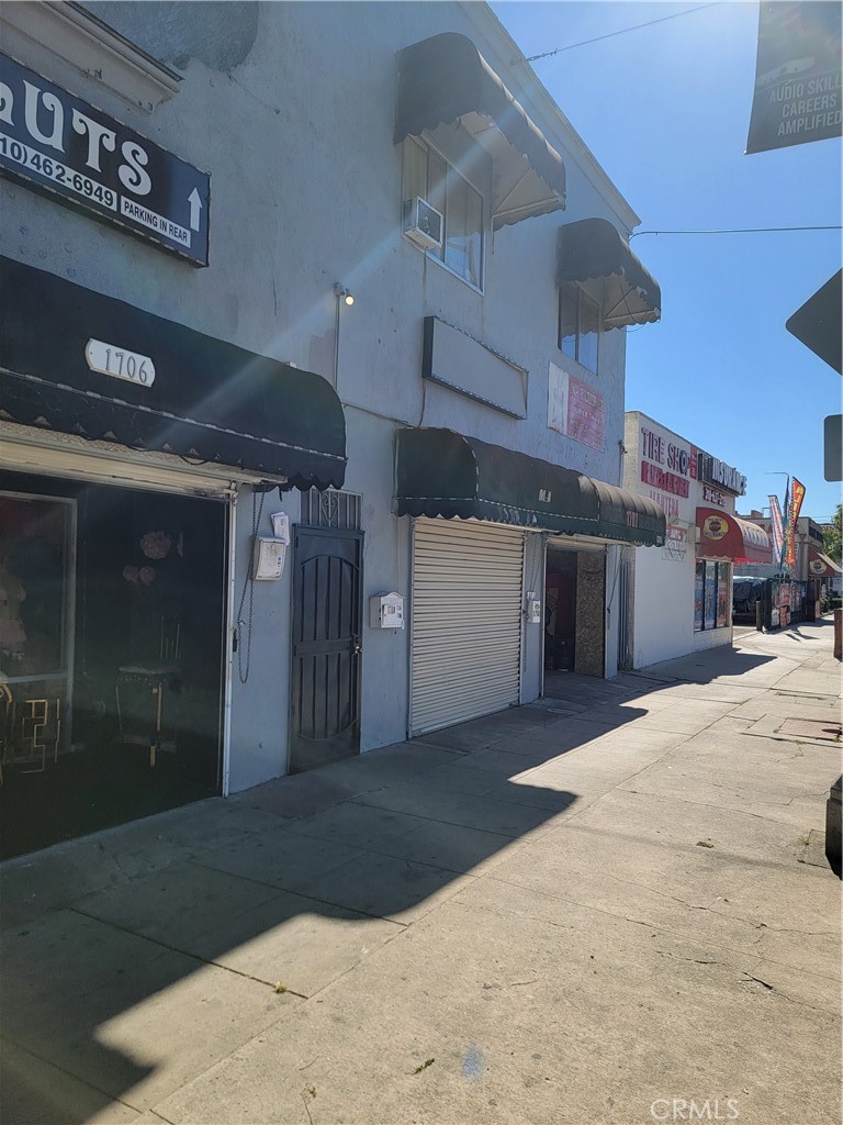 SingleFamilyResidence at 1702 N Long Beach