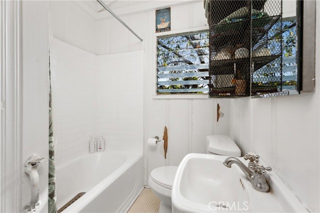 Detail Gallery Image 26 of 35 For 617 Lombardy, Laguna Beach,  CA 92651 - 3 Beds | 3 Baths