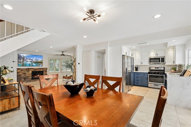 14 Black Oak, Irvine CA: https://media.crmls.org/medias/96fbf310-43a5-4029-9132-7a06c96c7cf7.jpg