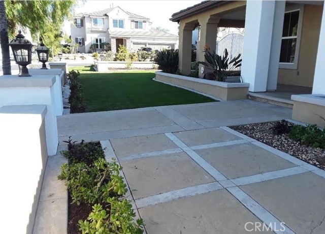 Detail Gallery Image 7 of 26 For 12701 Palm View Way, Riverside,  CA 92503 - 4 Beds | 3/1 Baths