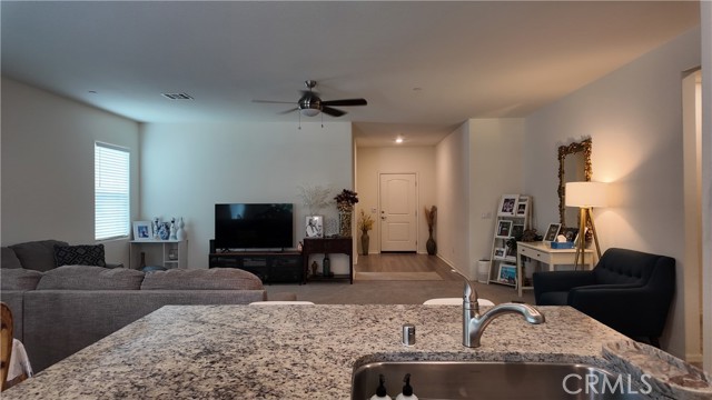 Detail Gallery Image 12 of 45 For 16811 Desert Star, Victorville,  CA 92394 - 3 Beds | 2 Baths